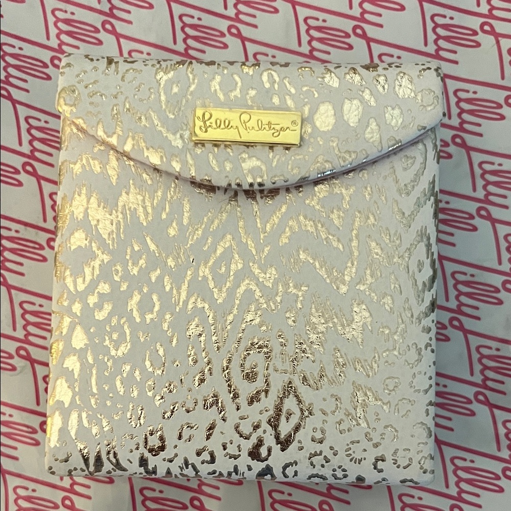 Lilly Pulitzer Metallic Gold and Cream jewelry case for traveling